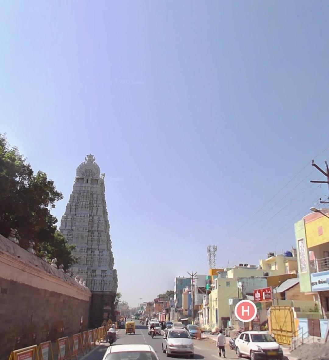 Saptagiri House Hotel Tiruvannamalai Bagian luar foto